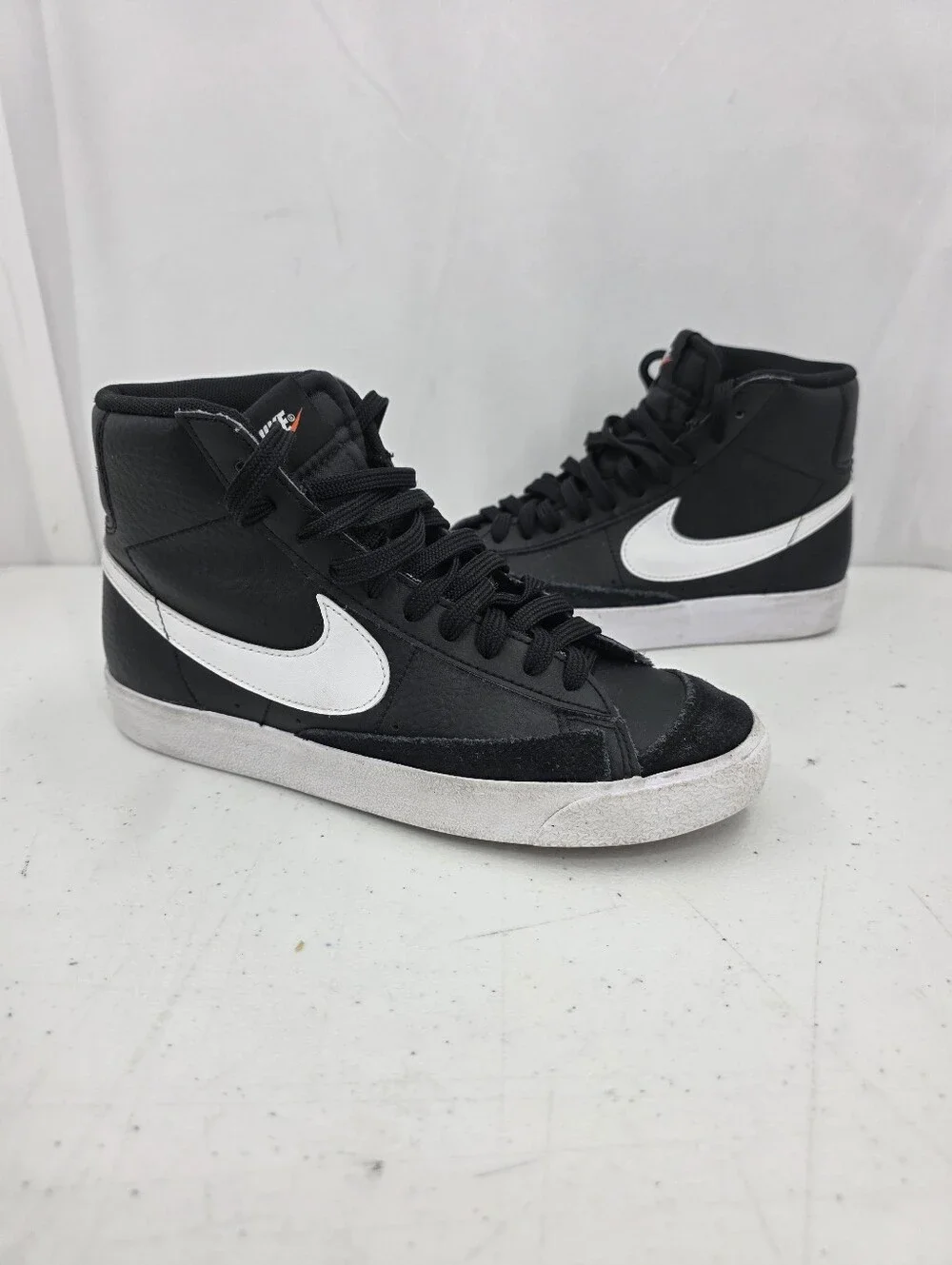 Nike Blazer Mid ‘77 GS Black White Shoes Youth Size 5.5Y Women's 7 DA4086-002.